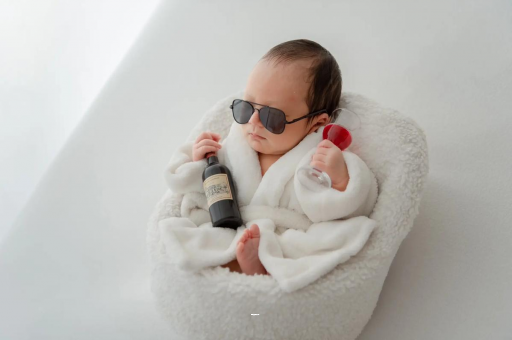 广州借卵试管代怀包男孩宝宝多大可以喝水